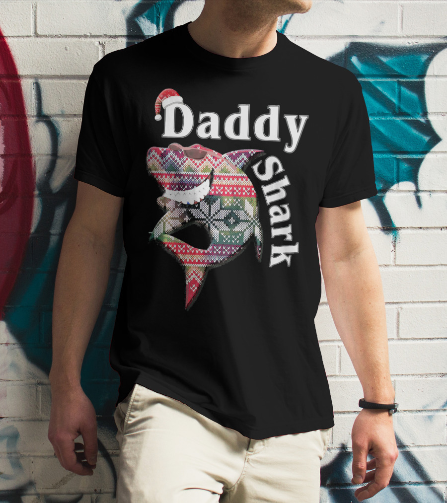 Daddy Shark Christmas Santa Hat T-Shirt