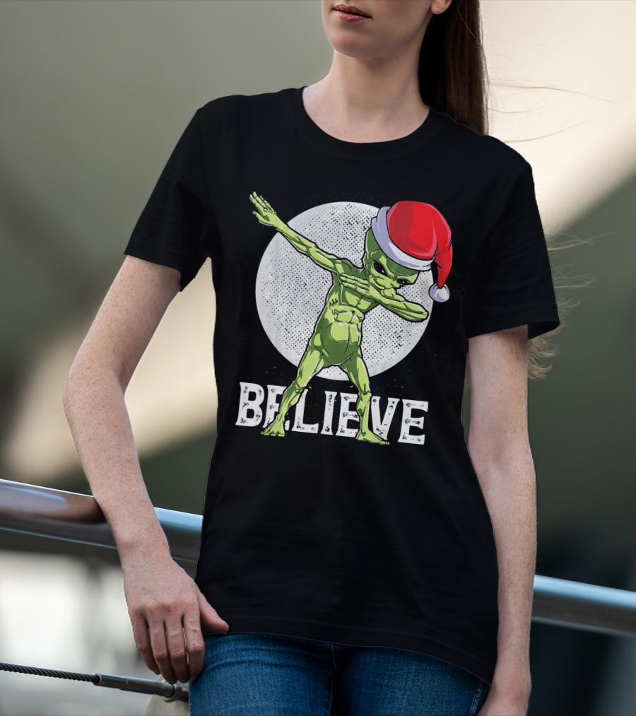 Believe Dabbing Alien Santa Hat Christmas Boys T-Shirt