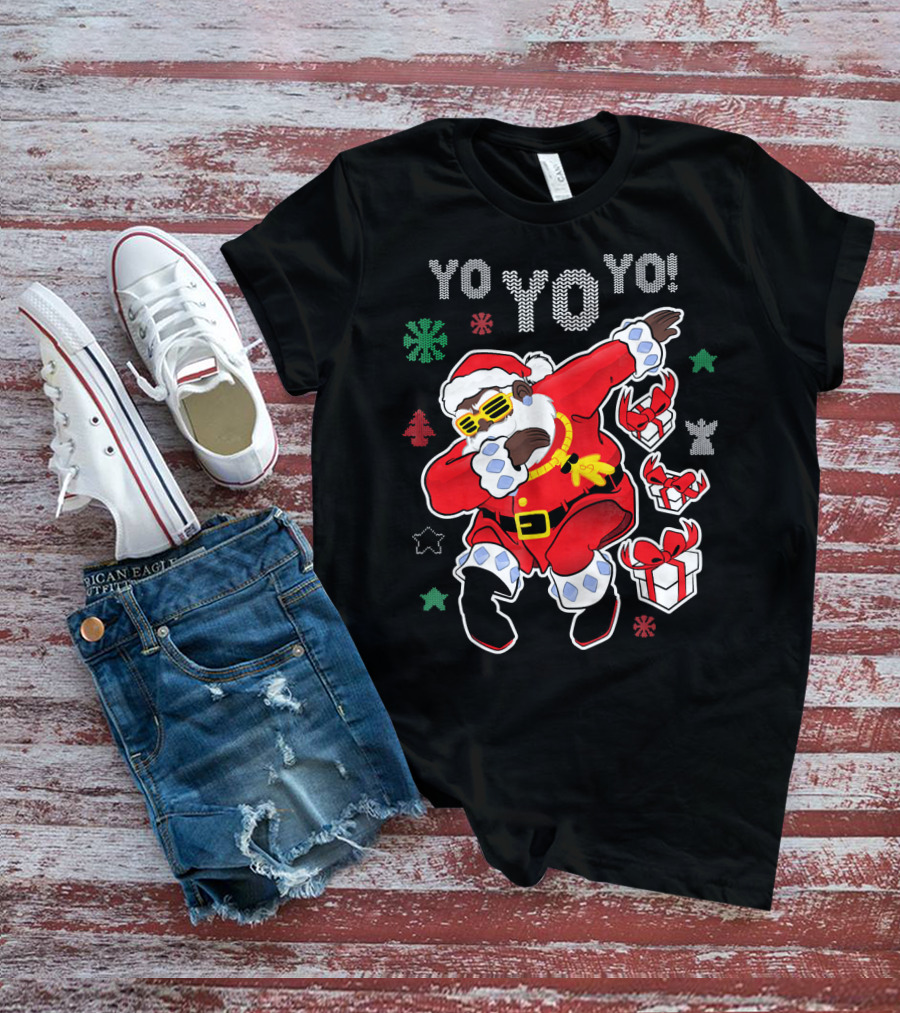 Yo Yo Dabbing Black Santa Claus Christmas Presents T-Shirt