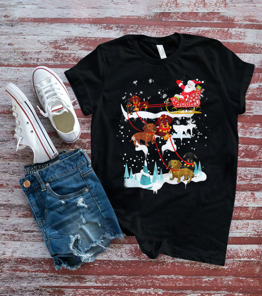 Santa Sleigh With Dachshund Reindeer Christmas Scene T-Shirt