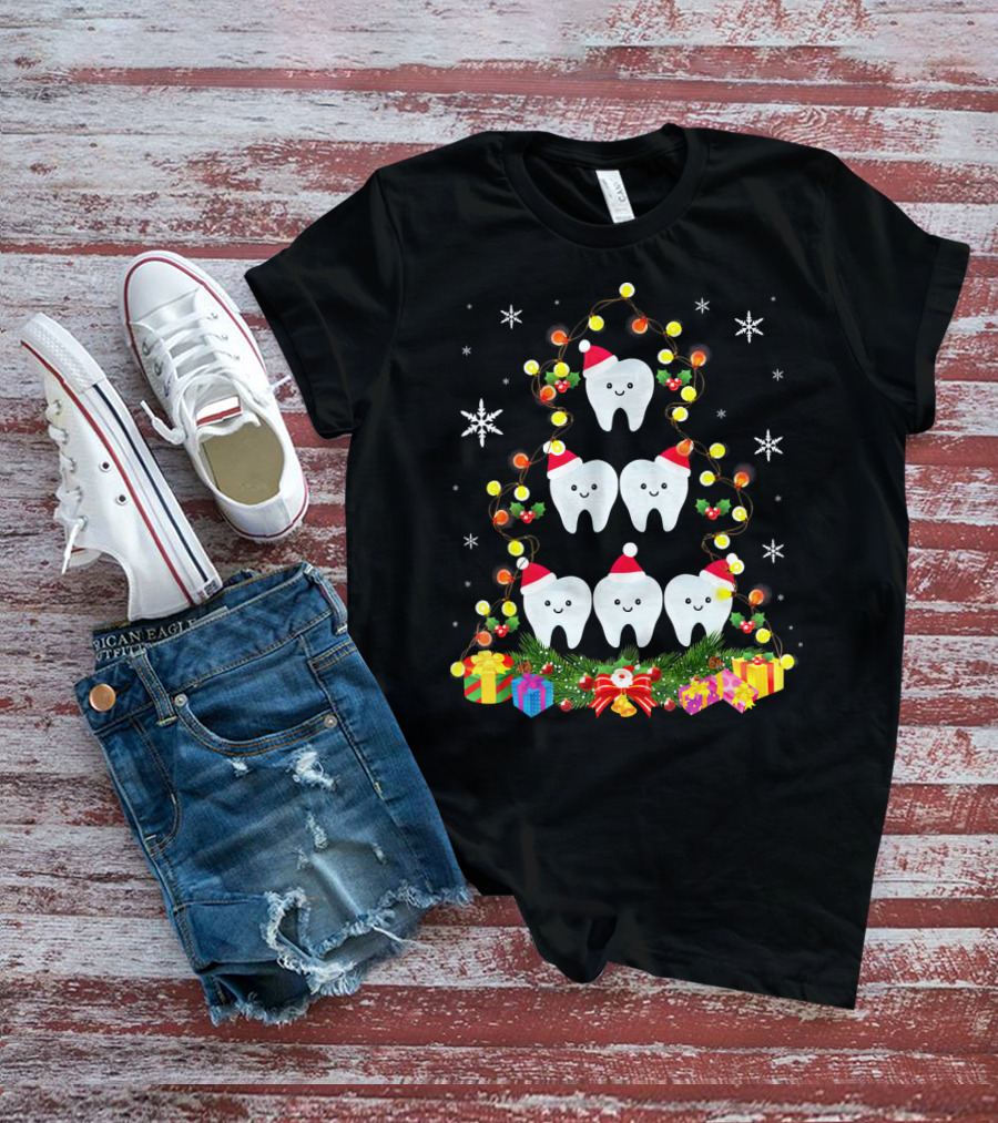Dental Christmas Tree With Lighted Tooth Ornaments And Festive Gifts T-Shirt