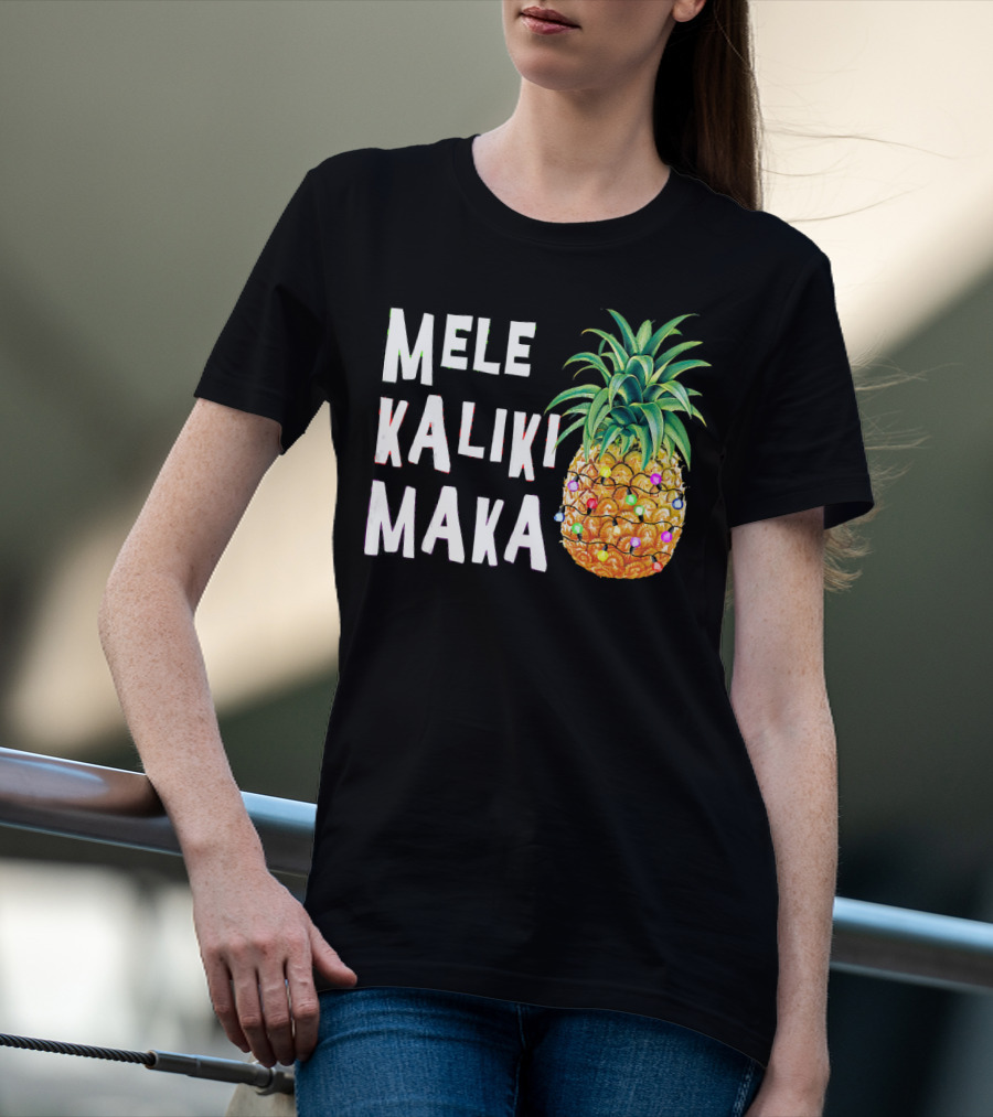 MELE KALIKIMAKA Pineapple Christmas Lights T-Shirt