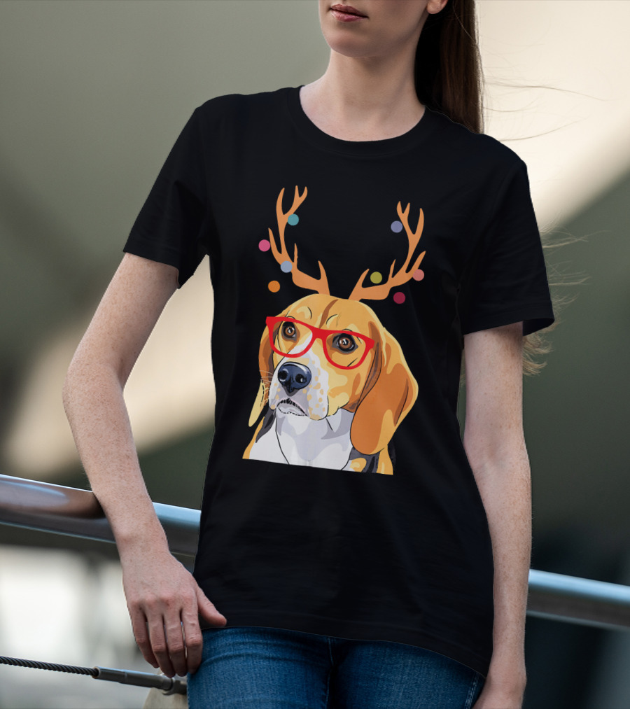 Beagle With Christmas Antlers And Red Glasses T-Shirt