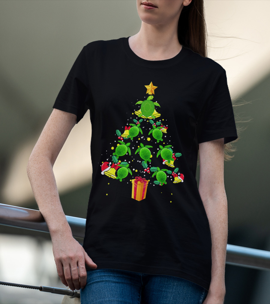 Sea Turtle Christmas Tree With Star Hat And Gift Box T-Shirt