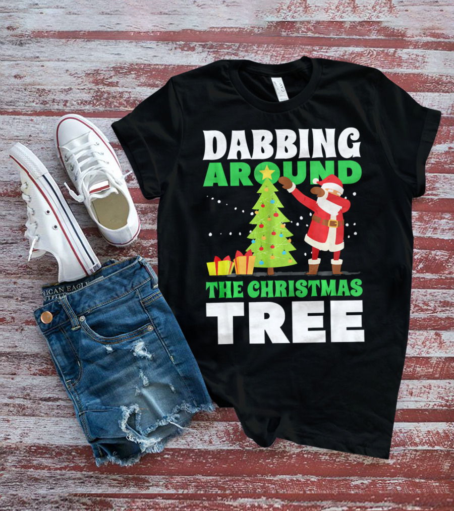 Dabbing Around The Christmas Tree Kris Kringle Merry Christmas San T-Shirt