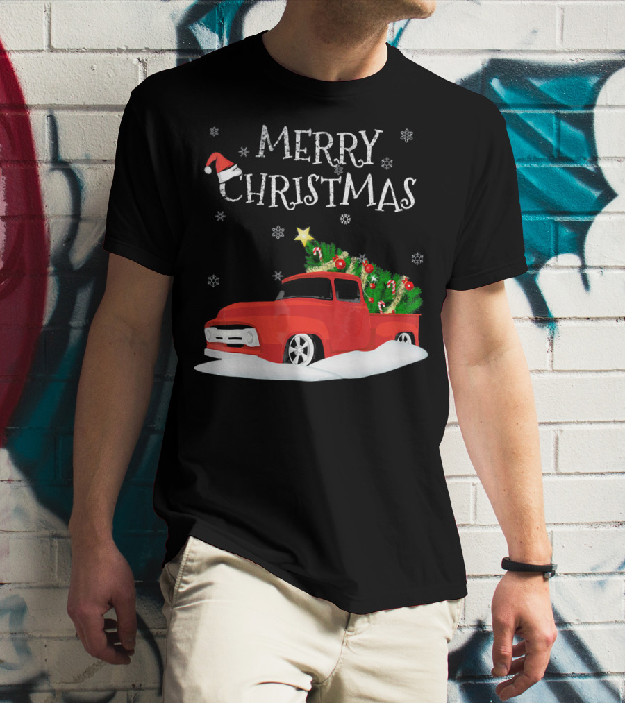 Merry Christmas Red Vintage Truck With Snow And Christmas Tree T-Shirt