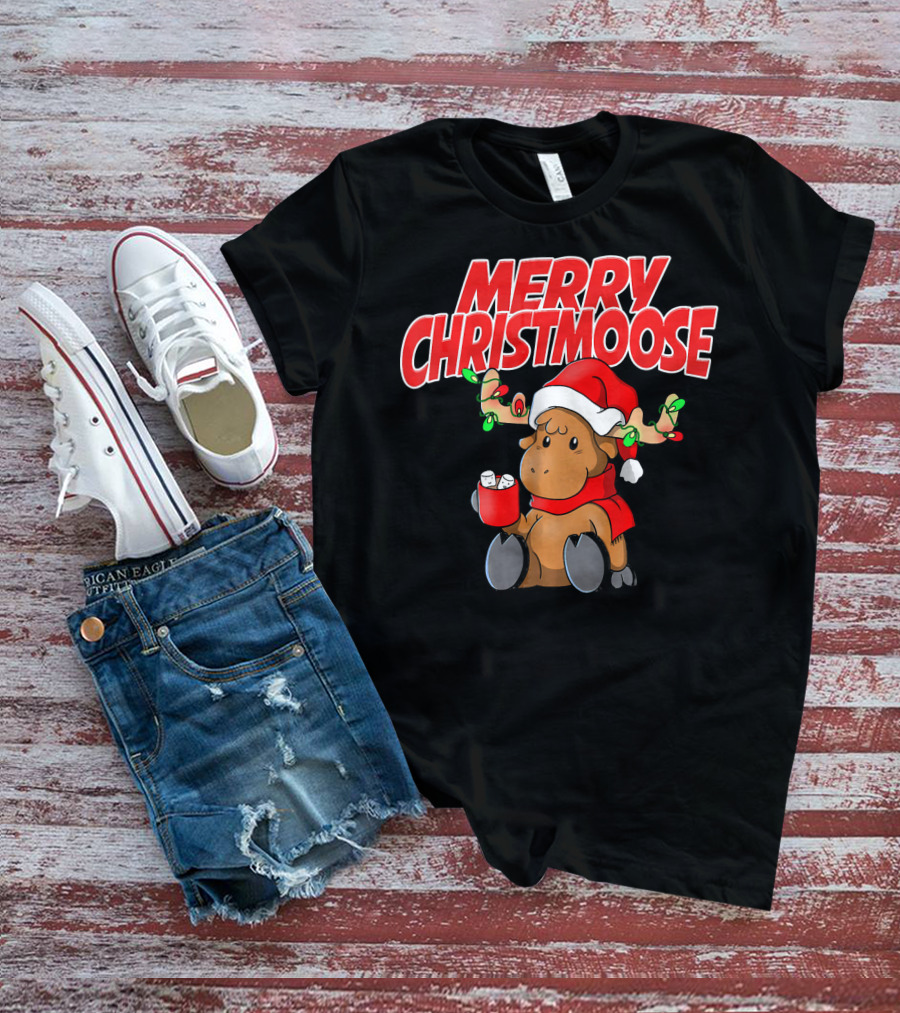 Merry Christmoose Funny Holiday Pun Moose With Santa Hat And Hot Cocoa T-Shirt
