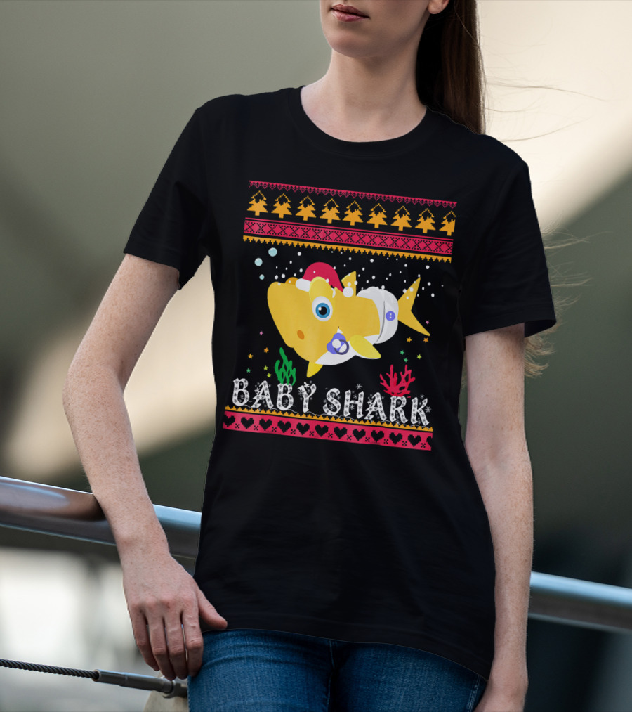 Baby Shark Santa Hat Christmas T-Shirt