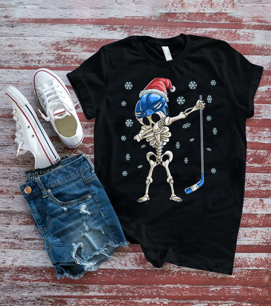 Santa Hat Dabbing Skeleton Ice Hockey With Snowflakes T-Shirt