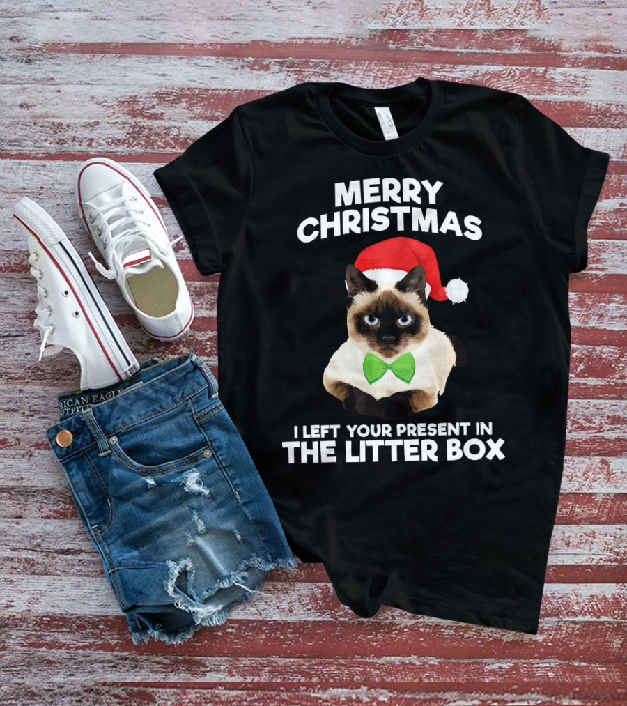 Merry Christmas I Left Your Present In The Litter Box Cat Santa Hat Bow Tie T-Shirt