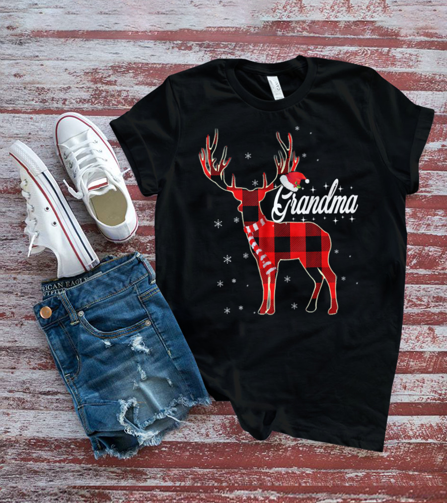 Grandma Reindeer Plaid With Santa Hat And Snowflakes T-Shirt