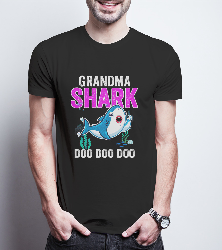 Grandma Shark Doo Doo Doo Christmas T-Shirt