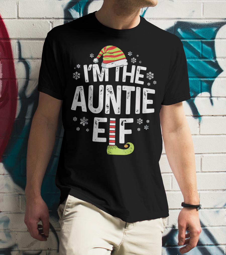 I'm The Auntie Elf Christmas Snowflakes Hat And Green Shoe T-Shirt