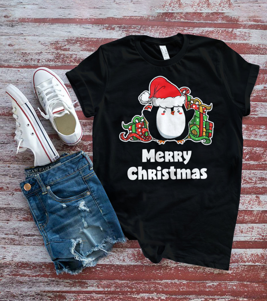 Merry Christmas Penguin Santa Hat Gift Wrapping T-Shirt