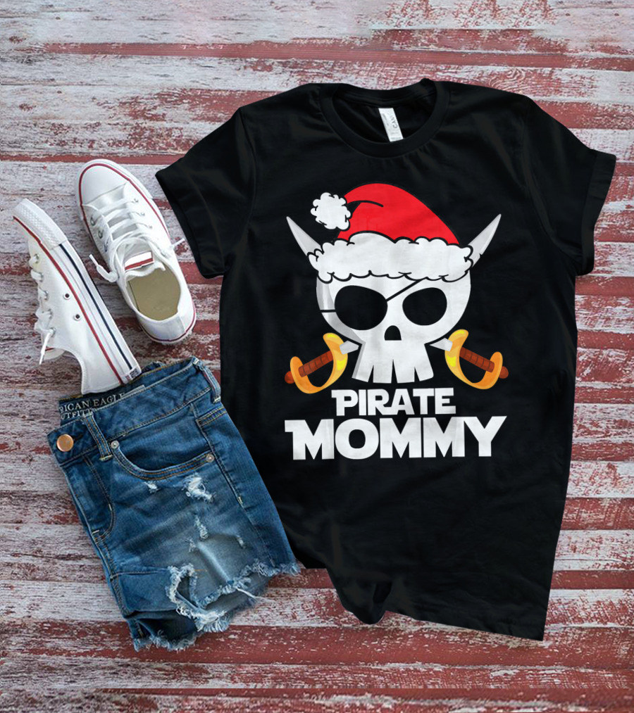 Funny Santa Claus Pirate Mommy Skull With Santa Hat And Swords T-Shirt