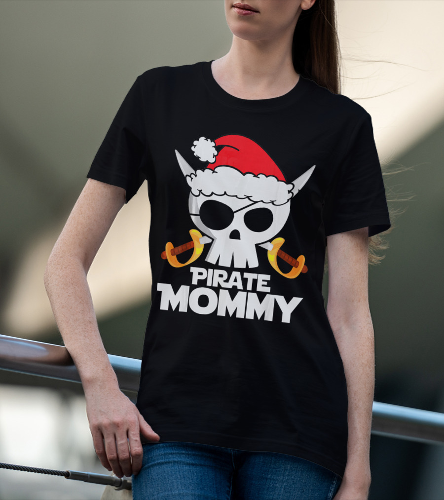 Funny Santa Claus Pirate Mommy Skull With Santa Hat And Swords T-Shirt