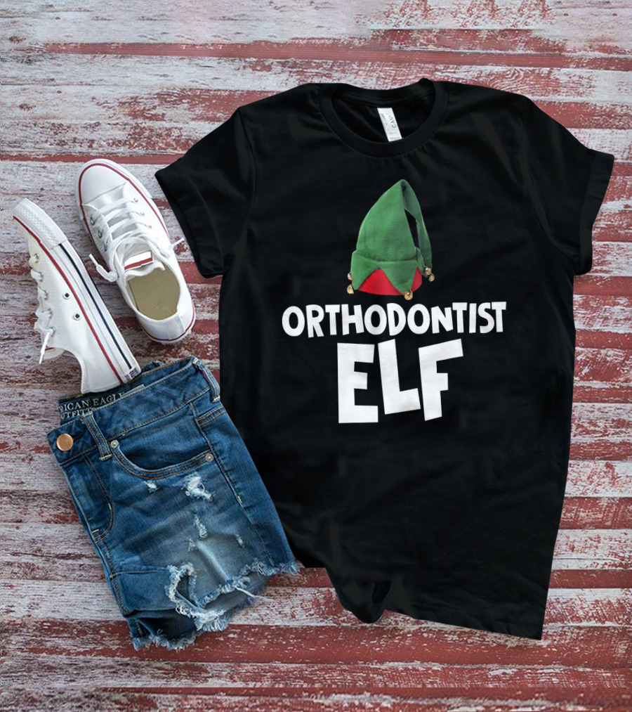 Orthodontist Elf With Green Santa Hat T-Shirt