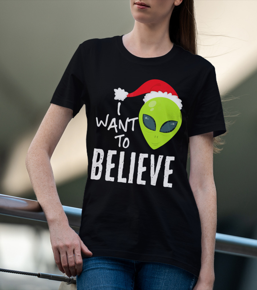 I Want To Believe Alien Santa Hat Christmas UFO T-Shirt